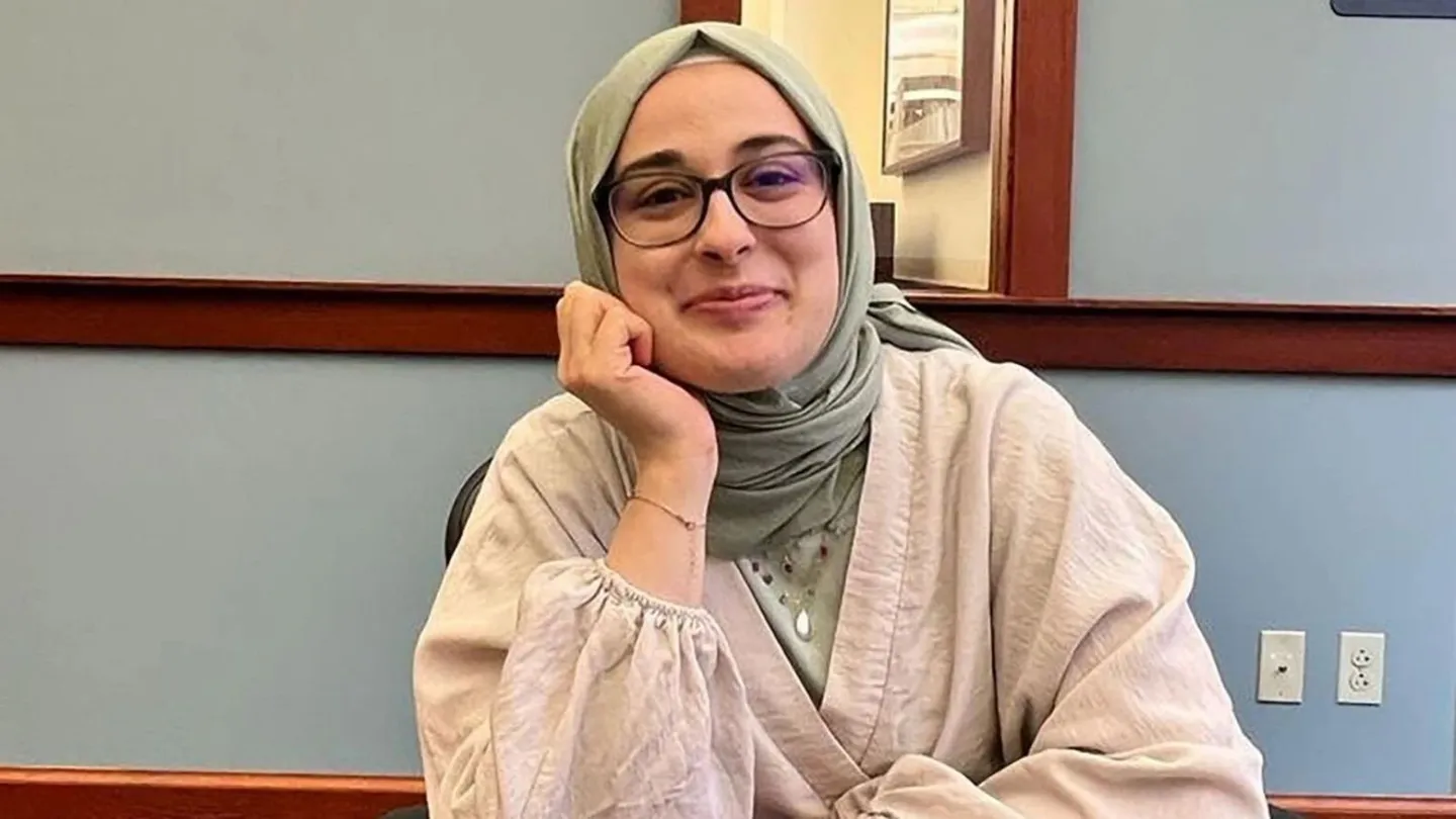 EE.UU. defiende la cancelación del visado de Rumeysa Ozturk, académica turca crítica con Israel